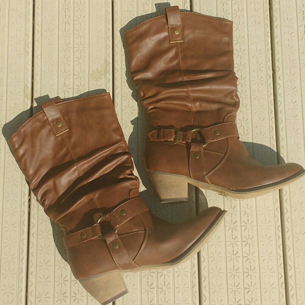 Heeled boots